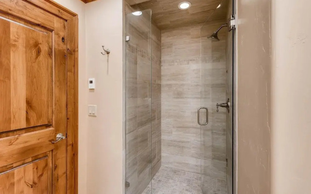 Westwind 201 2BD 2BA Plat. Condo
