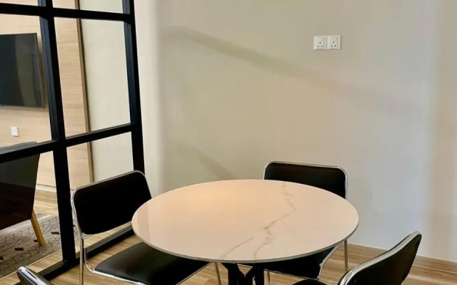 Savana Hotel & Serviced Apartments