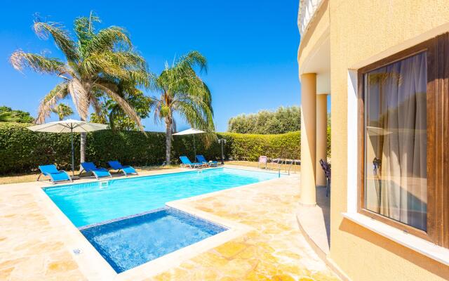 Villa Tsikkos Tessera