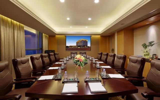 Mingcheng Jinjiang Hotel