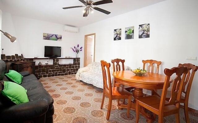 Villa Caleta - Plaza Mayor