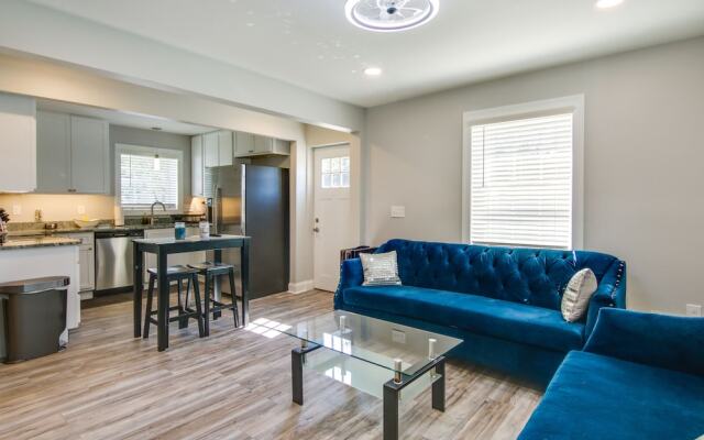 Updated Home - Walk to Salisbury University!