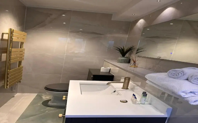OYO The Townhouse