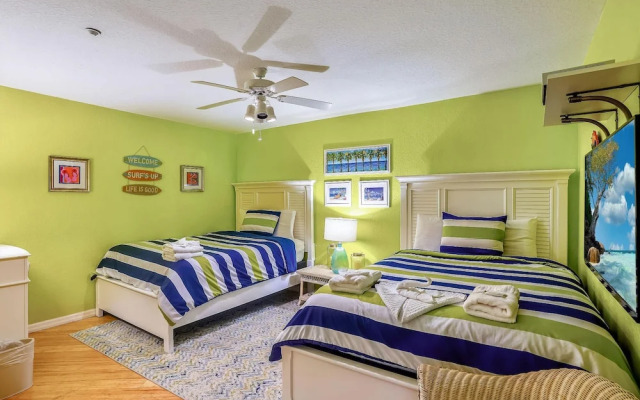 Oceanside 302
