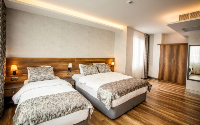 Life Point Hotel