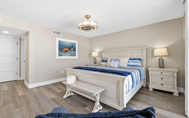 Shoreline Towers 2114 2 Bedroom Condo
