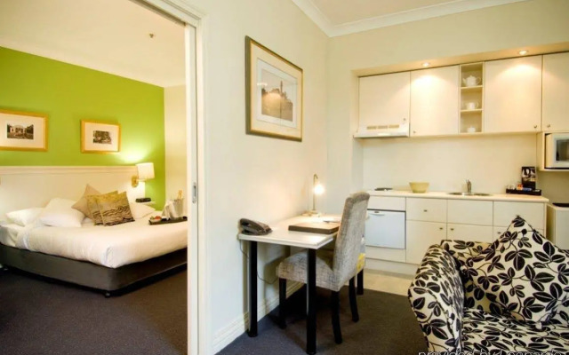 Hotel Collins