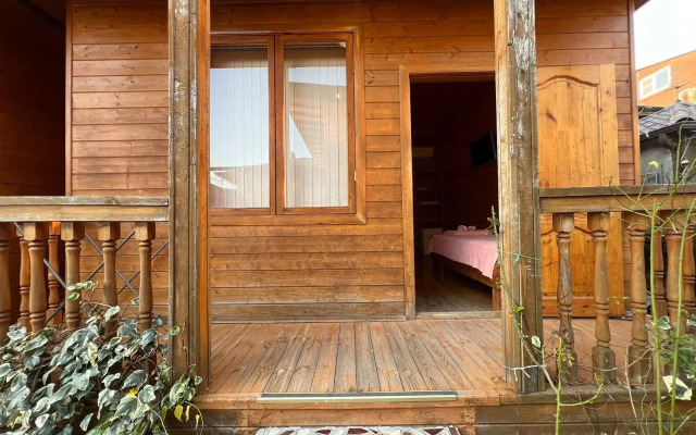 Guest house Abkhazian courtyard