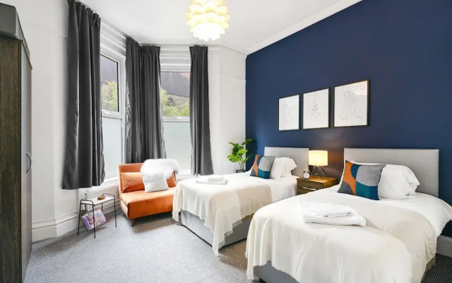 All Saints Apartment