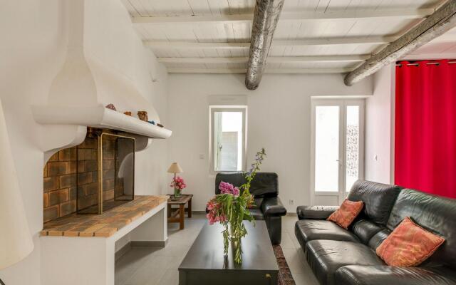 Comfortable Holiday Home in Montouliers near Bize Minervois