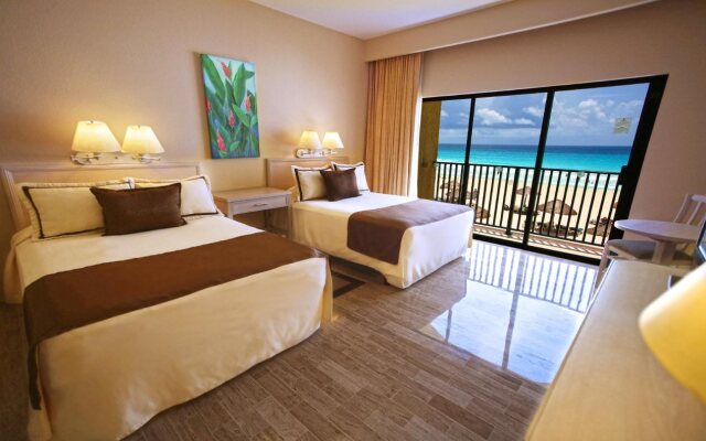 The Royal Islander – An All Suites Resort