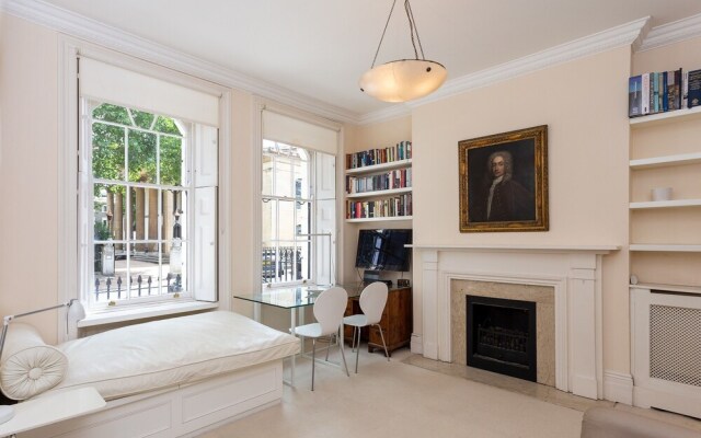 Townhouse Flat in Central London