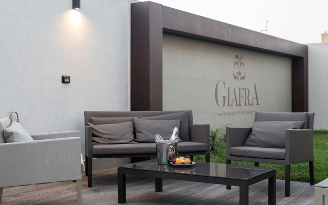 Giafra Rooms