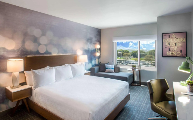 Hollywood City Inn