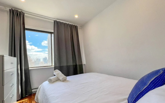 Hip Townhome With Garage Dt Mtl