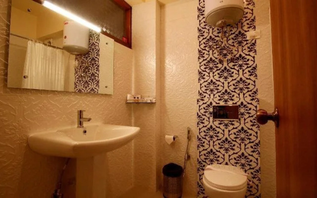 Hotel Tarayana Grand