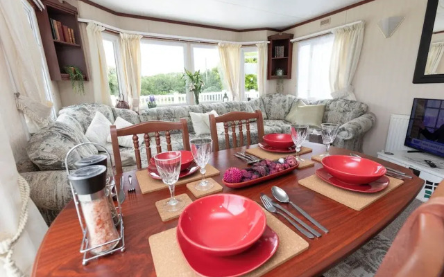 2br-garden-freeparking-charitydonation
