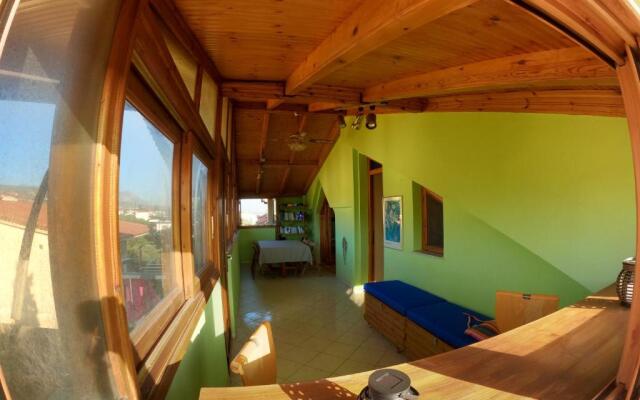 Loft apartment 20m from sea