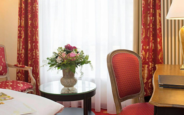 Victor's Residenz - Hotel Schloss Berg