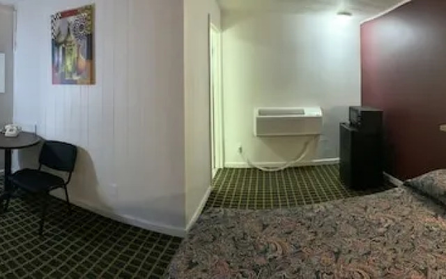Boone Trail Inn