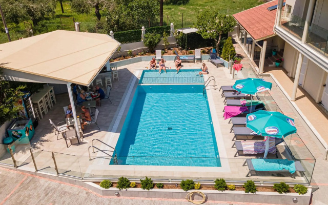 Palapart Gikas Suites And Studios