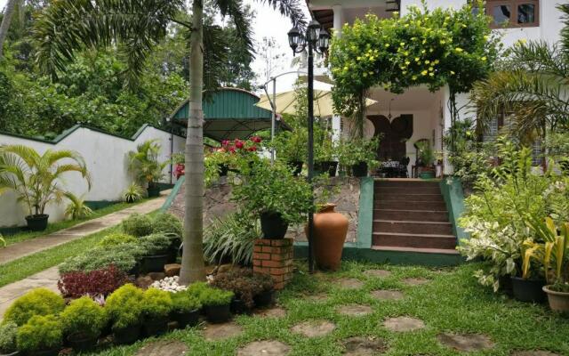 Samanala Garden Holiday Home