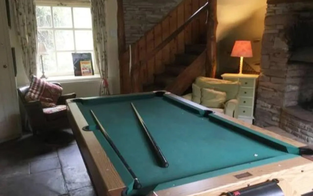 Beautiful 6-bed Home in Brecon