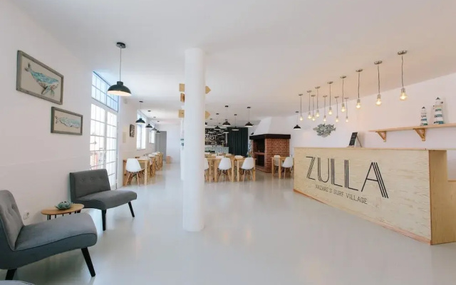 Zulla Nazaré Surf Village