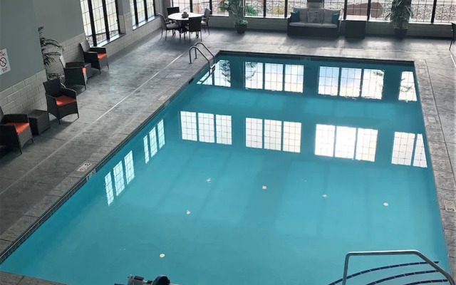 Blue Grass Inn & Suites