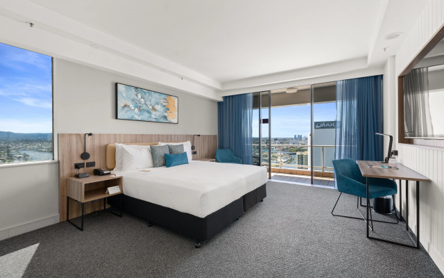 Crowne Plaza Surfers Paradise by IHG