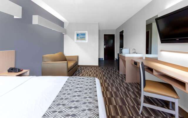 Microtel Inn & Suites by Wyndham Baltimore BWI Airport