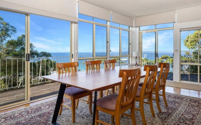 Sea Point at Hyams Beach 4pm Check Out Sundays