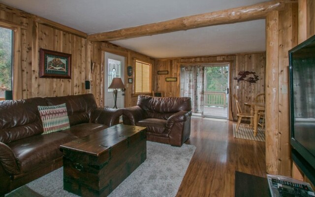 Ole' Berg's Den in Lake Wenatchee