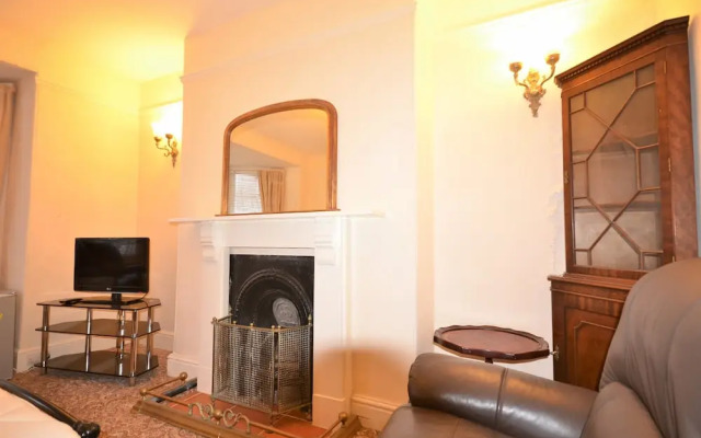 Porthkerry Apartment 2