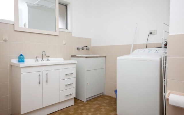 Anchor at 'D' Point, 2/14 Noamunga Street