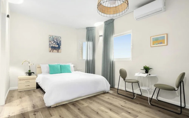 Netanya Beach Pool Studio by Sea N' Rent