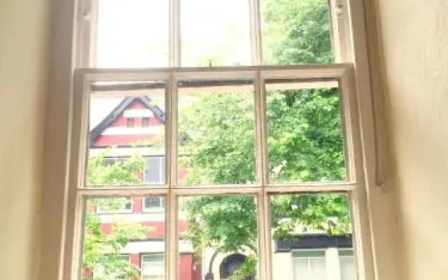 The Coach and Horses Inn