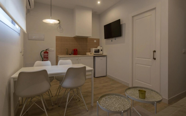 TRIA NOMINA Apartamentos Turísticos