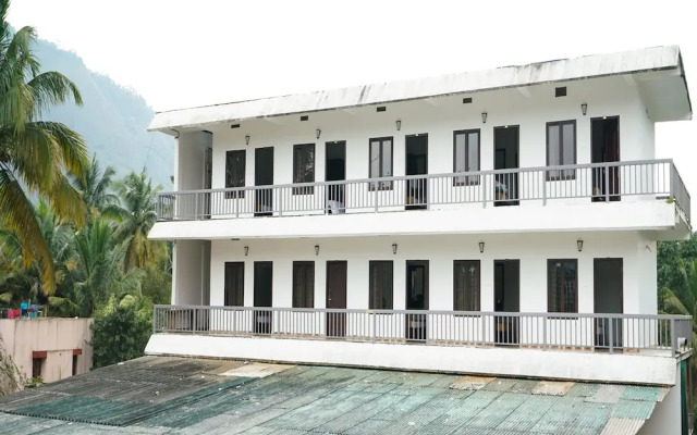 OYO 23388 Fathima Residency