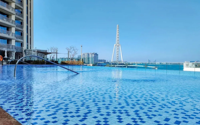 Exclusive Sea View Apartment on the Arabian Gulf