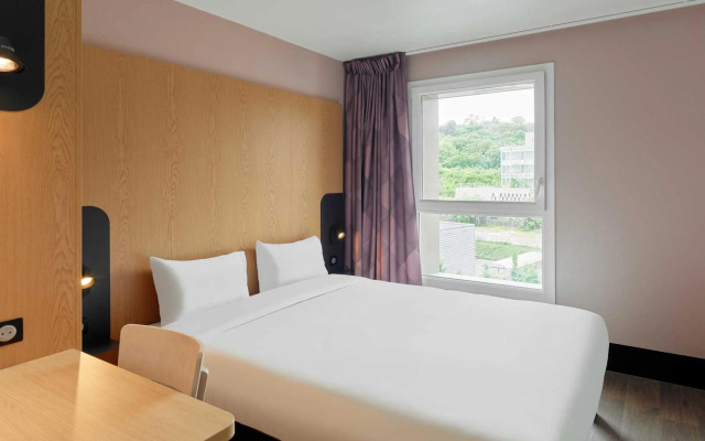 Pullman Zamzam Madina