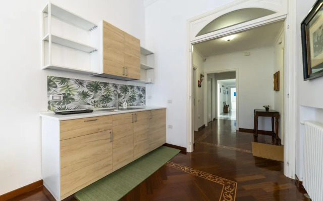 Piazza Sannazzaro 200 - Monet