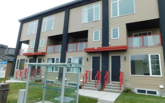 Three-Bedroom House with Balcony #33 Sunalta Downtown