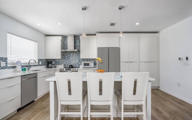 Gorgeous Grove Contemporary Family Home