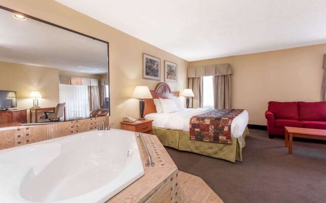 Baymont Inn & Suites LaGrange
