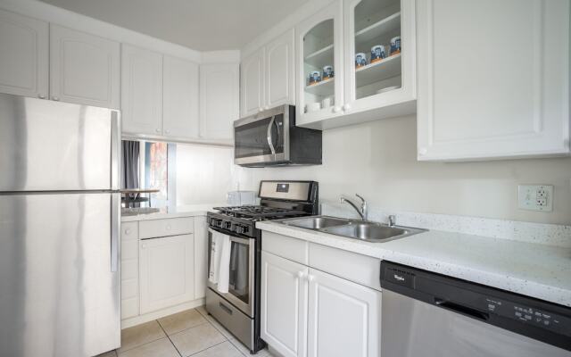 WanderJaunt-Serrano-2BR-Point Loma