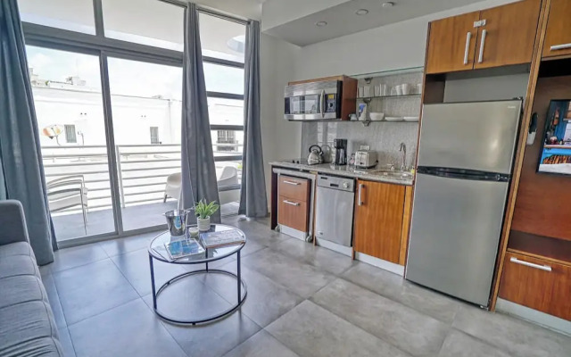 Private Apartment at the Congress