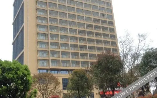 Yalante Hotel