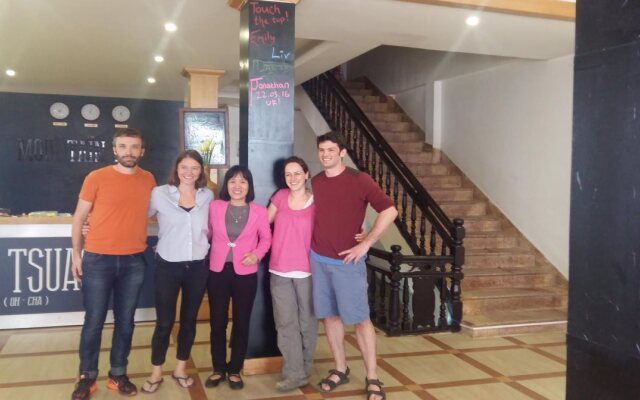 Mountain View Hotel - Hostel