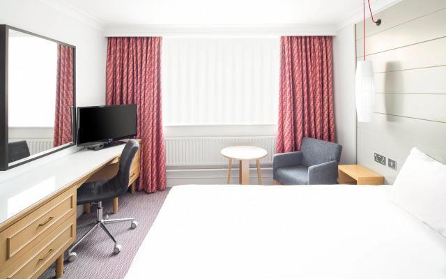 Holiday Inn Peterborough West by IHG